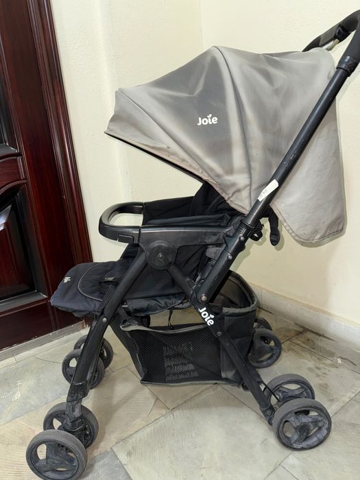 Прогулочная детская коляска