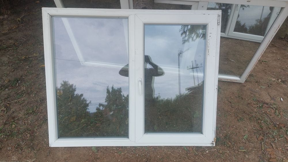 Geam Termopan usa balcon cu sita