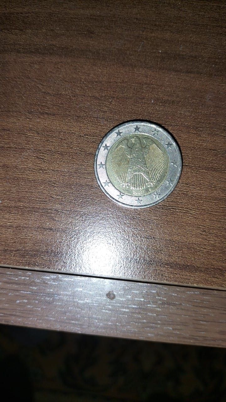 Vând moneda 2 euro