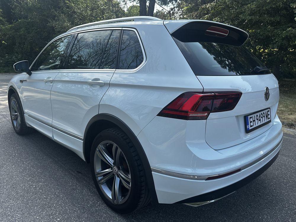 VW Tiguan R-Line / Dynaudio / 4Motion / Panorama / Distronic