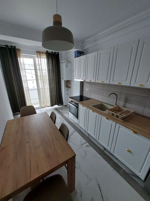 Caut coleg de apartament