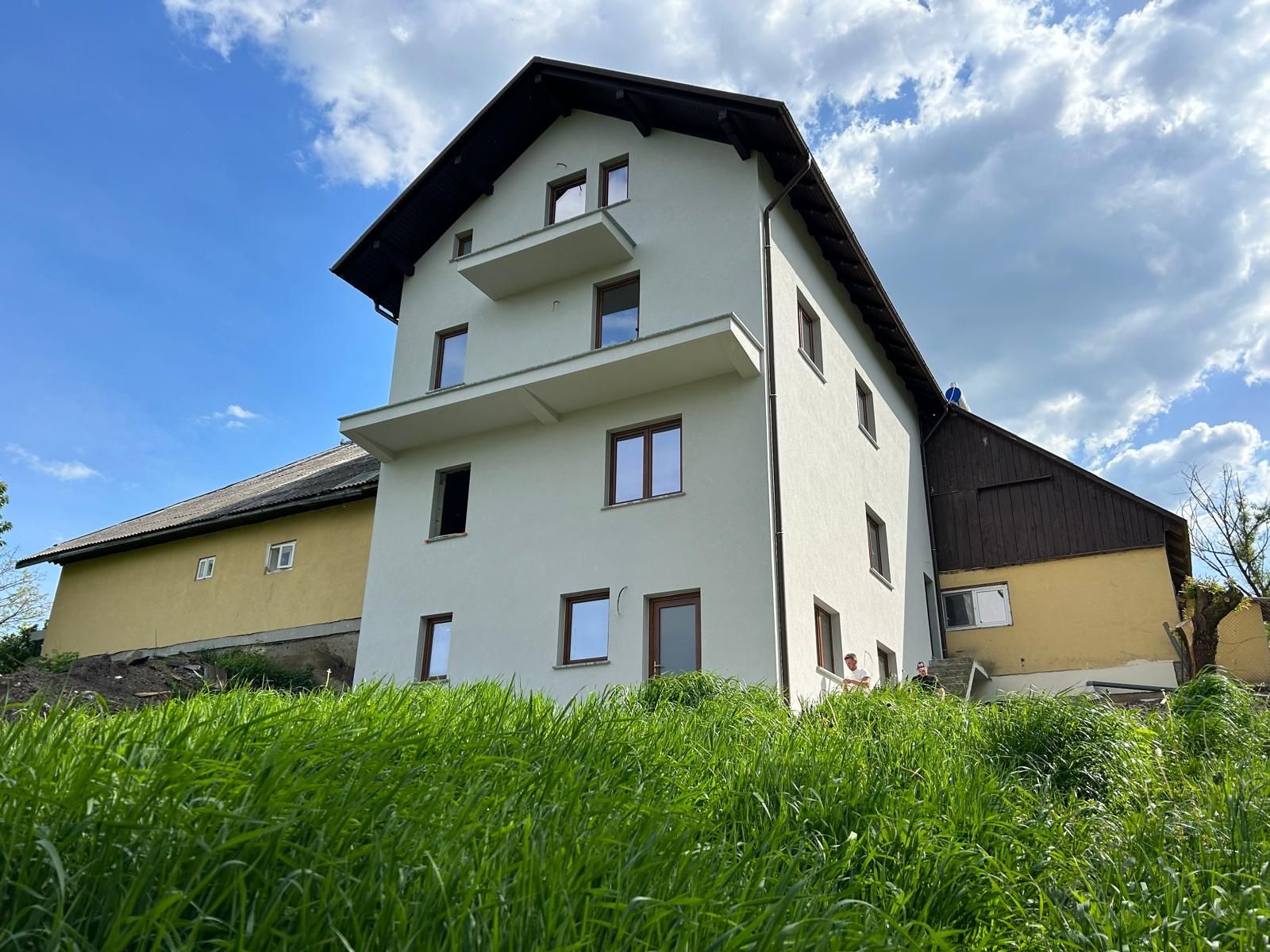 Construcții Termoizolati tencueli decorative glet  vopsea airless  r