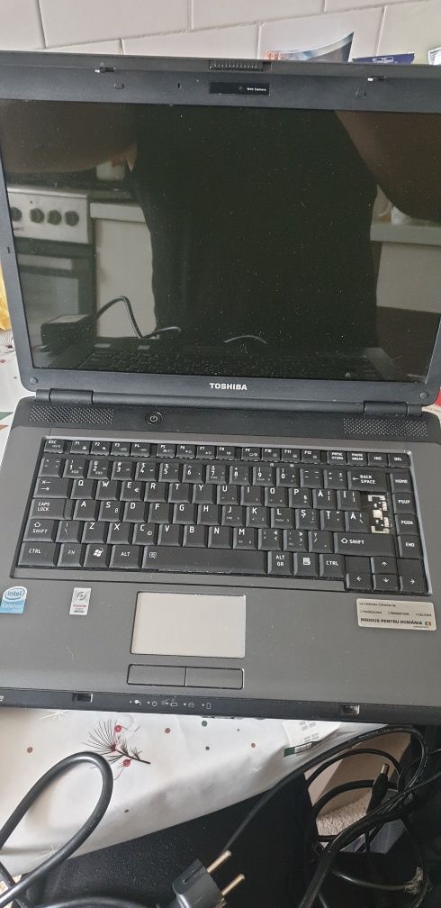 Vand laptop Toshiba L300 nefunctional