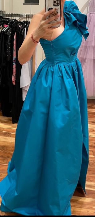 Официална рокля на модния бранд Pinko.