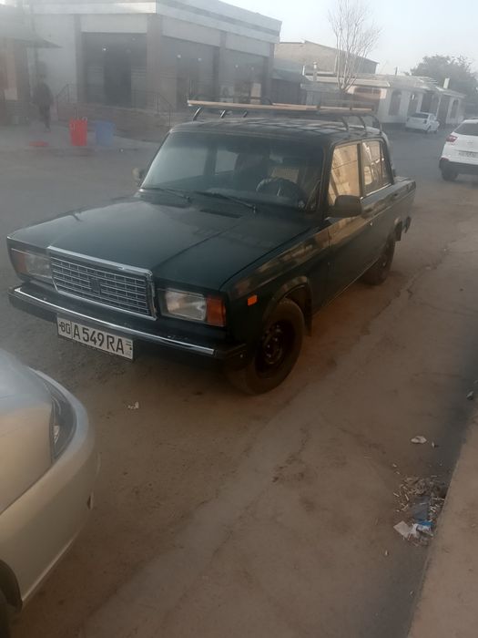 Мошина сотилади метани бор