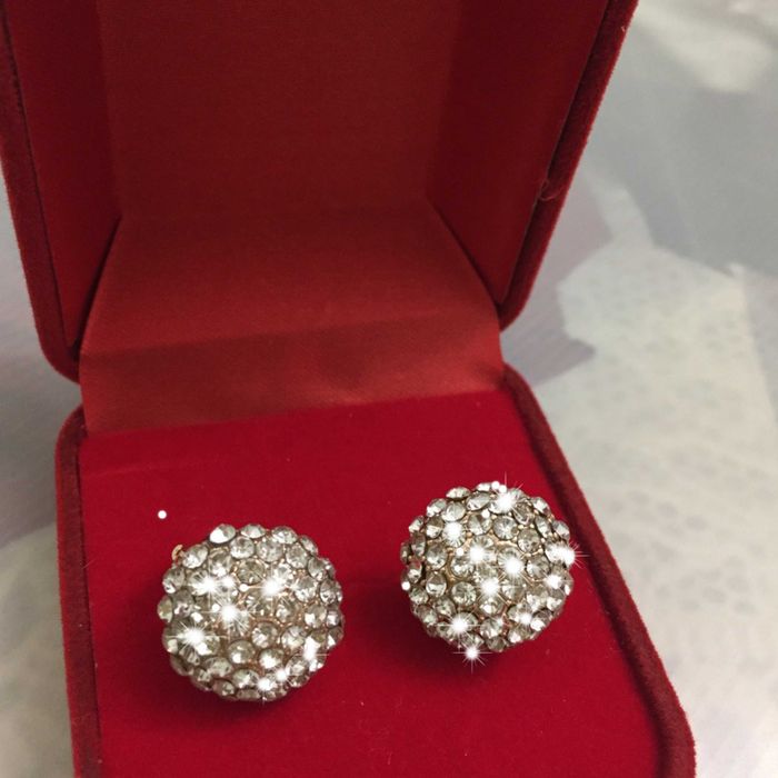 Серьги со стразами