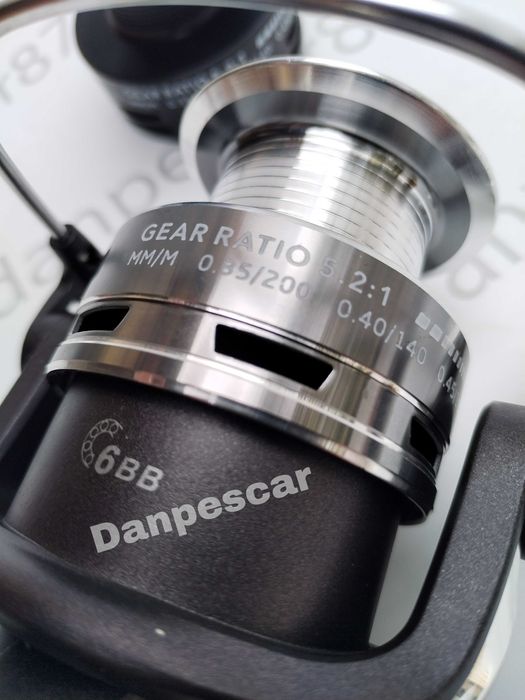 Mulineta Crap FL HFR6000 CU 6 rulmenti si TAMBUR METALIC