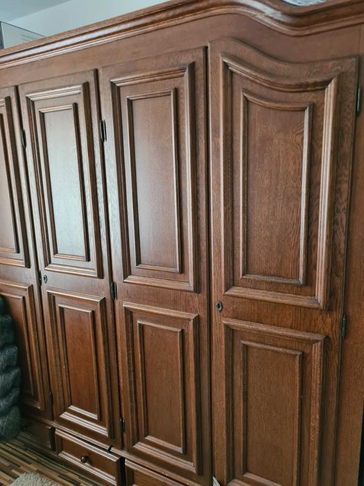 Vand dulap din stejar masiv cu pat si noptiere