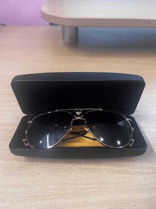 VERSACE VE2225 1002/87 – оригинални слънчеви очила