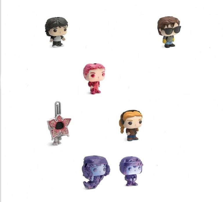 Киндер Джой очень странные дела