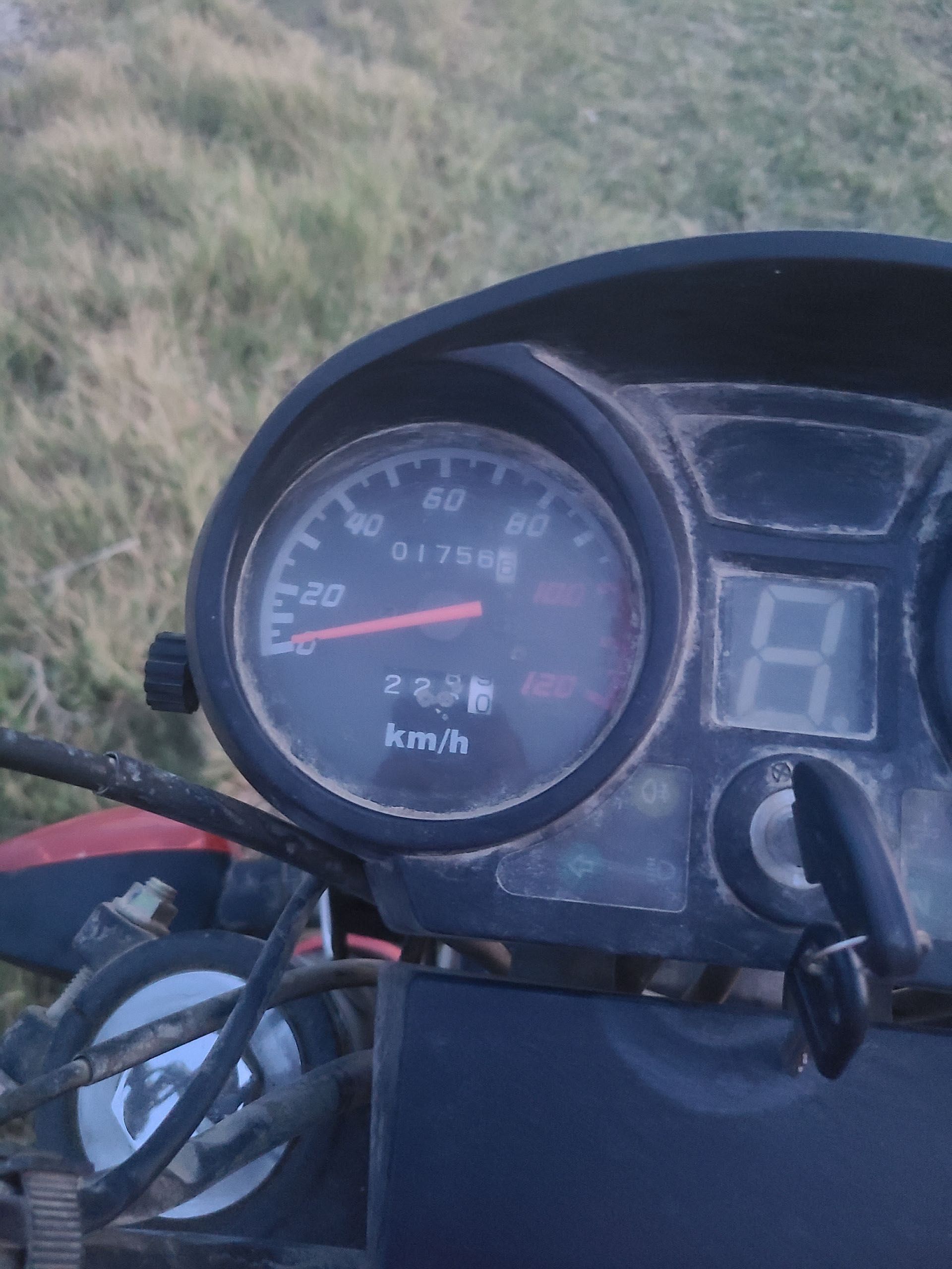 Motosikl lochin gruzavoy