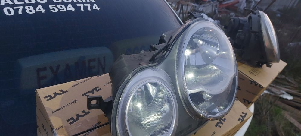 Faruri vw polo dreapta stanga