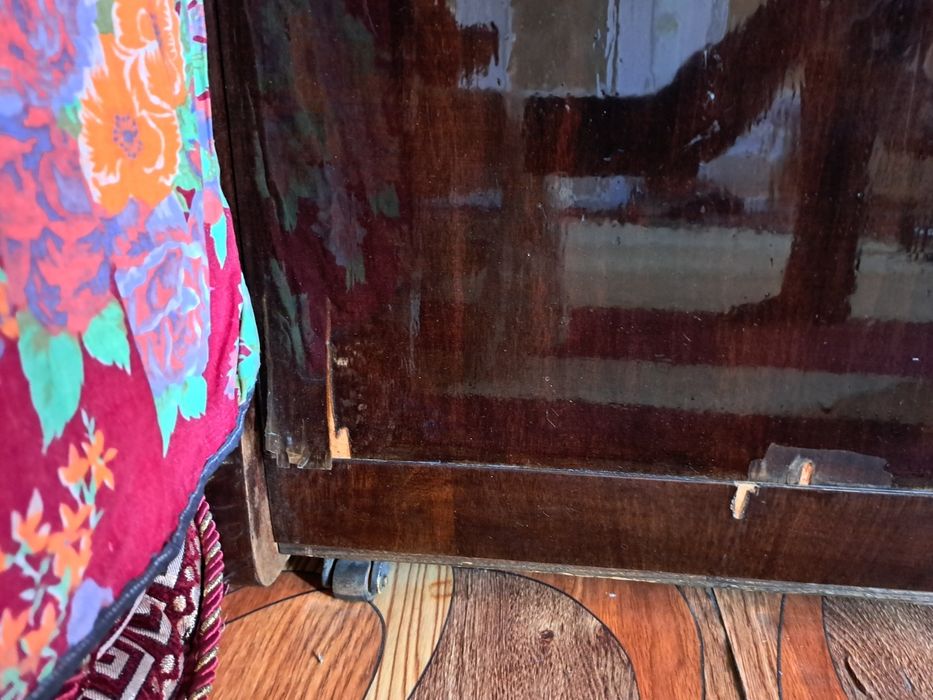 PIANINO sotiladi srochna