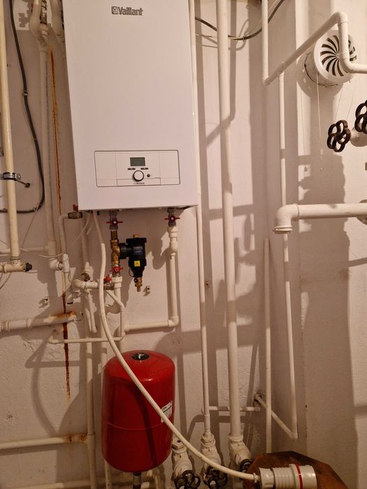 Centrala electrica Vaillant 12 kw montata dar nefolosita