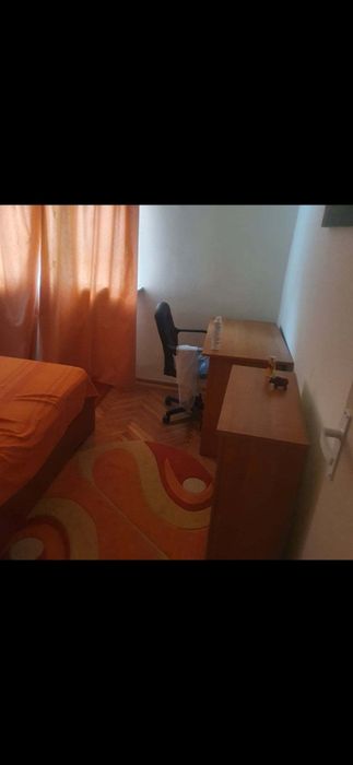 Inchiriez apartament 3 camere