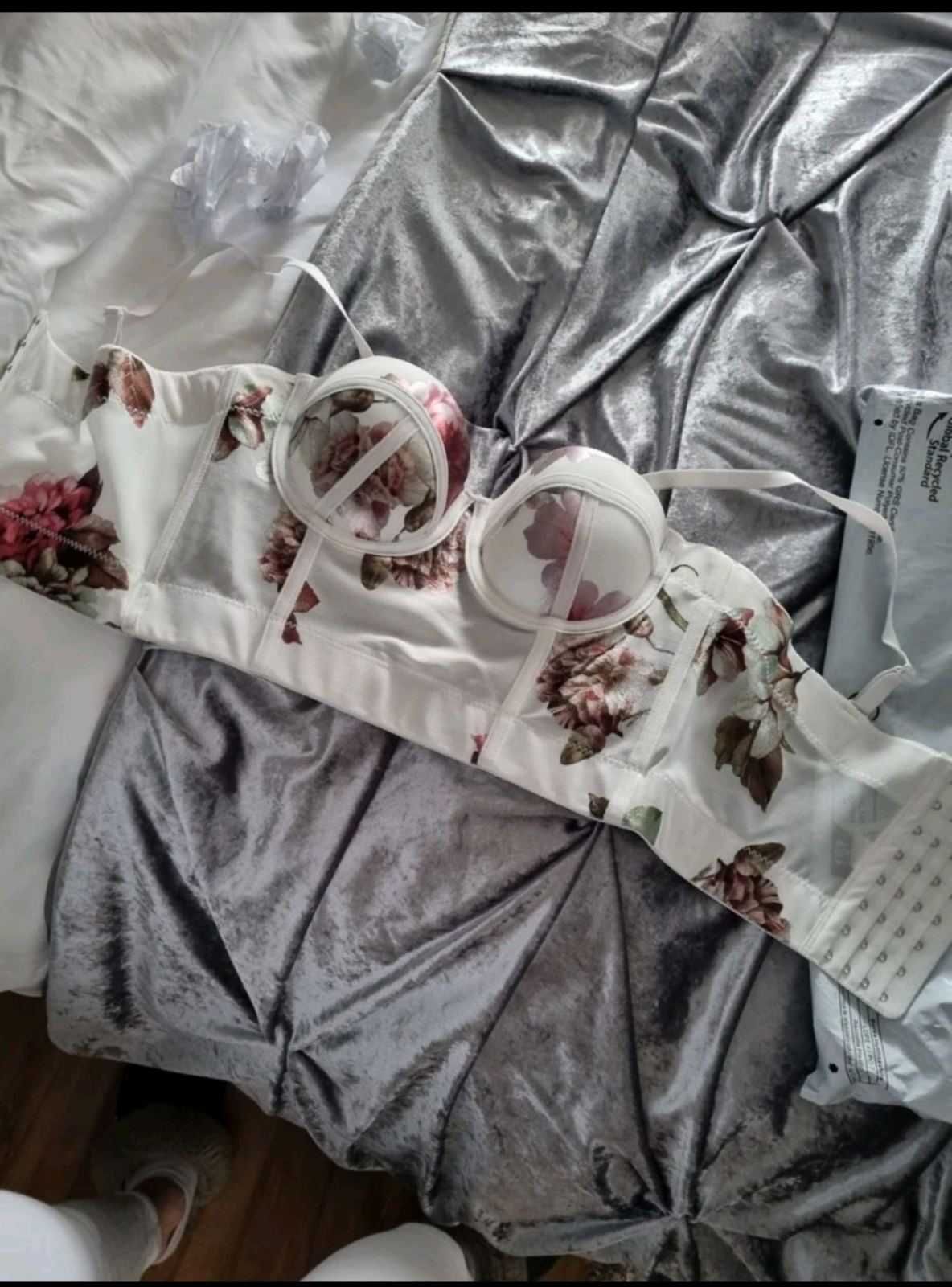 Ново лятно флорално бюстие ,корсет ,топ