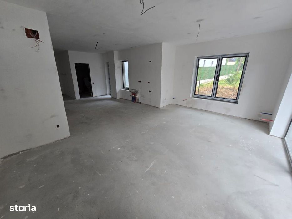Studio 49,35 mp + 44 mp curte + 21,35 mp terasele + loc de parcare - B