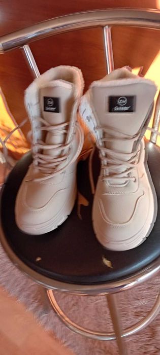 Зимни дамски боти, тип кубинки