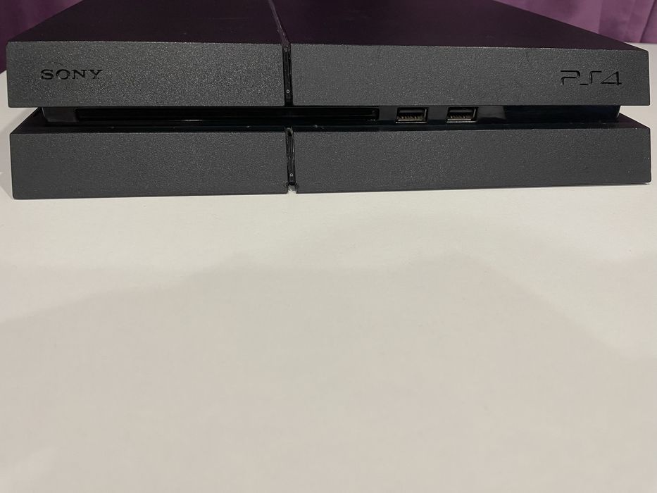 Playstation 4 1tb профилактиран с джойстик