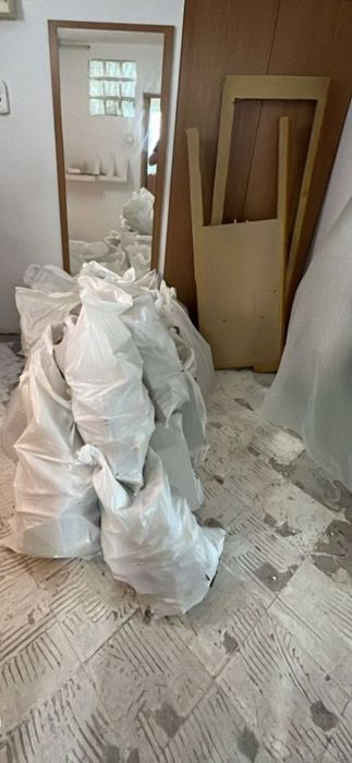 Debarasez moloz ,mobila București