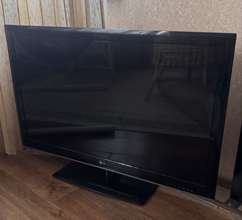 Продам телевизор LG