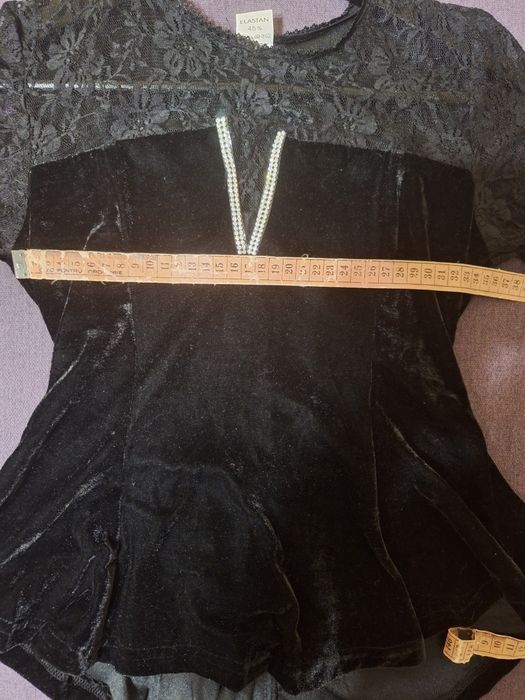 Bluza eleganta de catifea și dantela