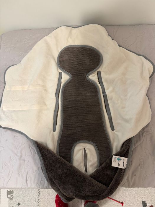 Чувалче за път Aeromoov Air Wrapper