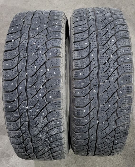 Продам два балона 215/55R17