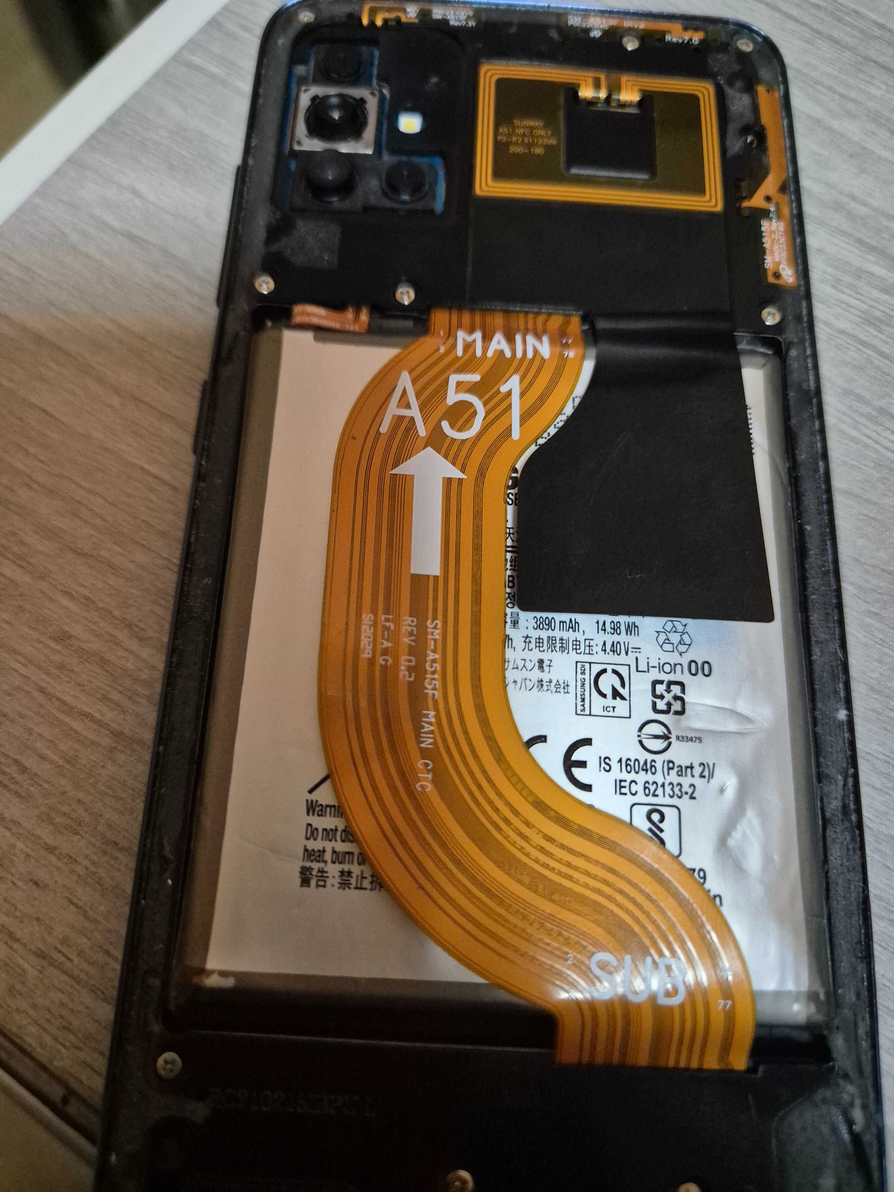 Samsung A51 cu bateria umflata