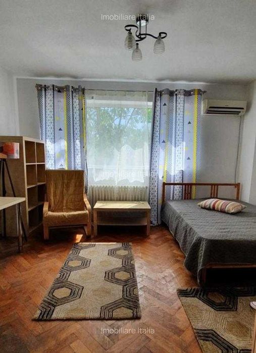 Garsoniera Piata Victoriei, Iancu de Hunedoara, etaj 3/8, bloc izolat,