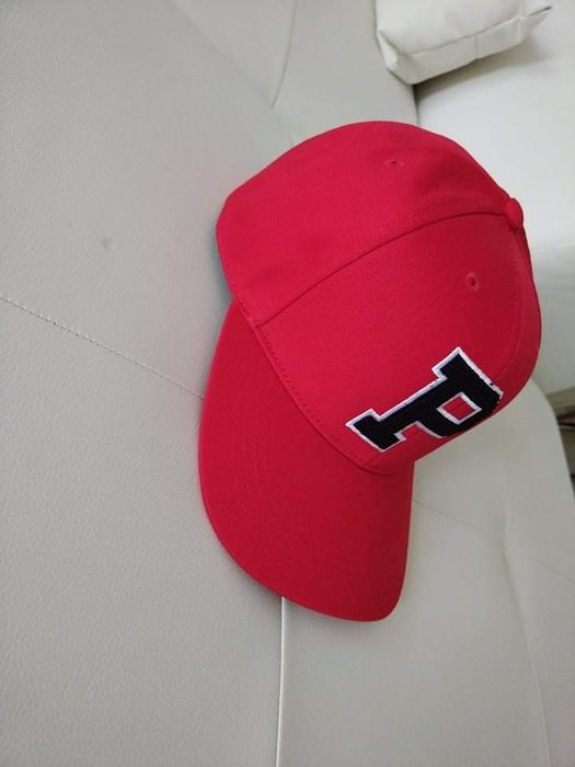 vand sapca Sport  fashion ,barbateasca ,produs de calitate nou.import.