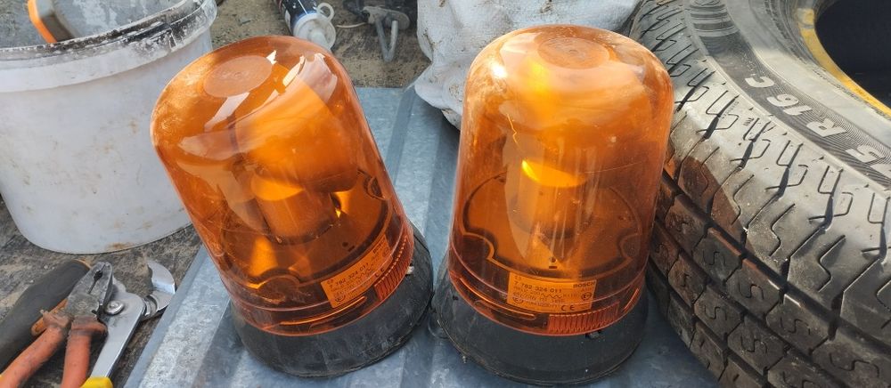 Проблесковый маячок, мигалка, фара Ауди моторчик подлокотник Митсубиси