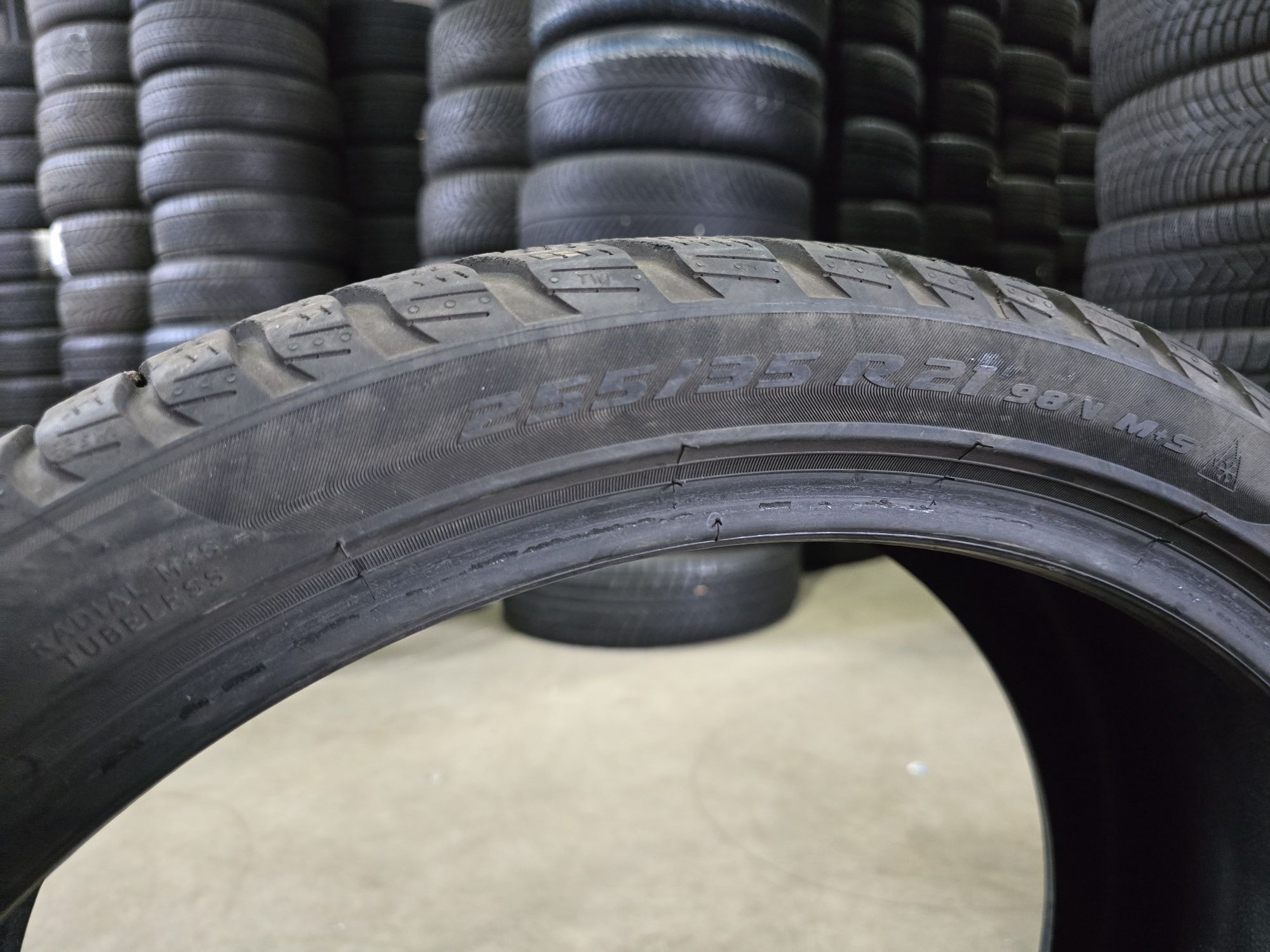 255/35/21 PIRELLI 4бр