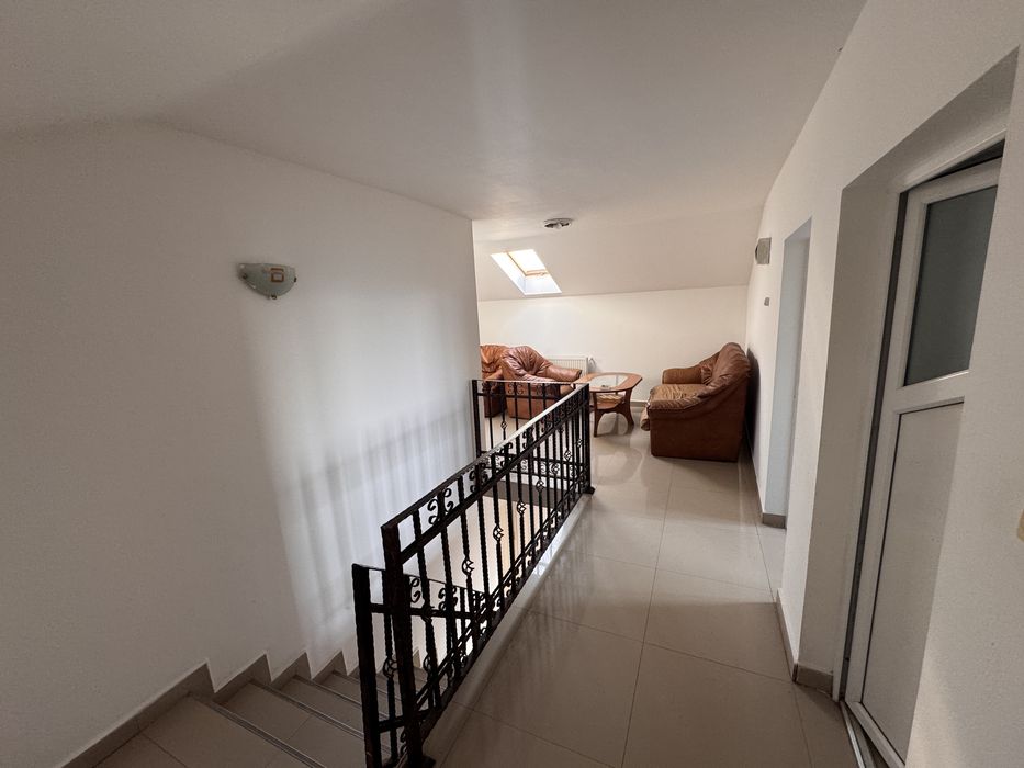 Casa 10 camere de inchiriat