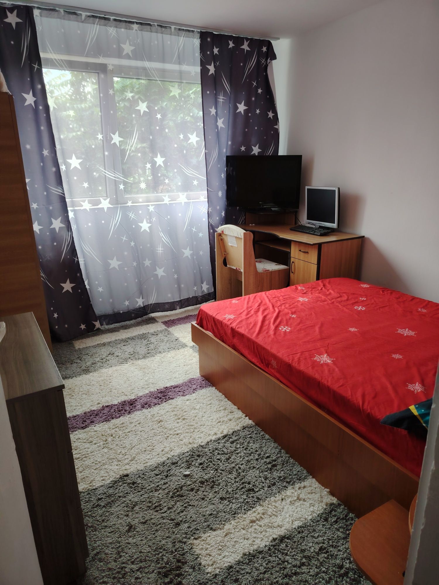 Închiriez apartament cu 3 camere Crangasi