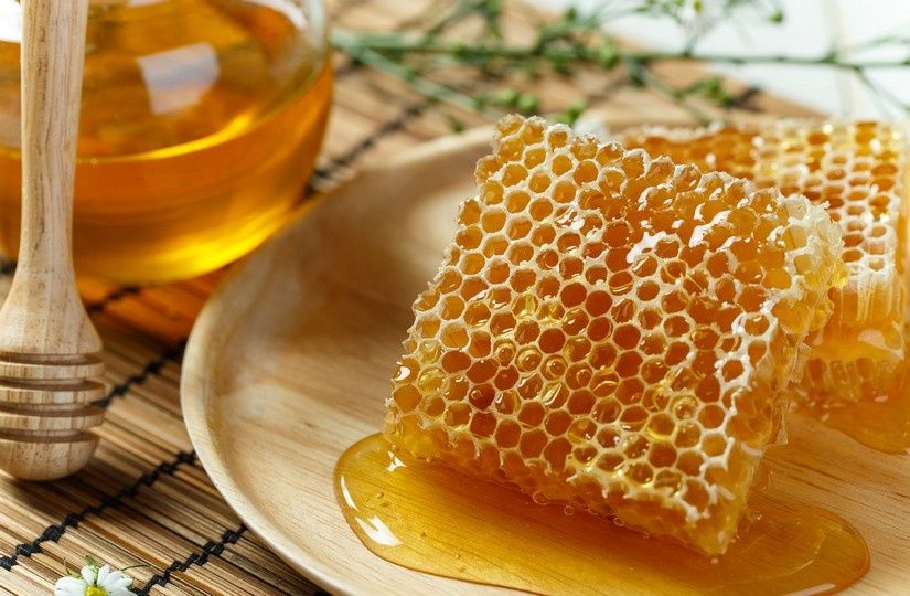 Мёд майский,эспарцет-акация, мёд в сотах