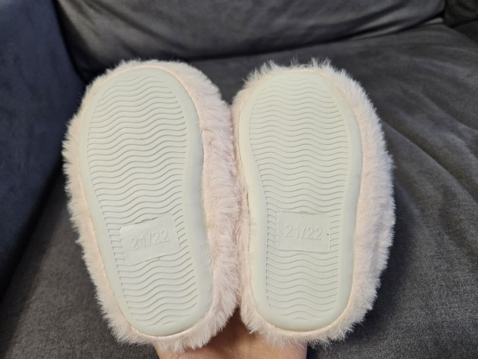 Топли бебешки пантофи за вкъщи