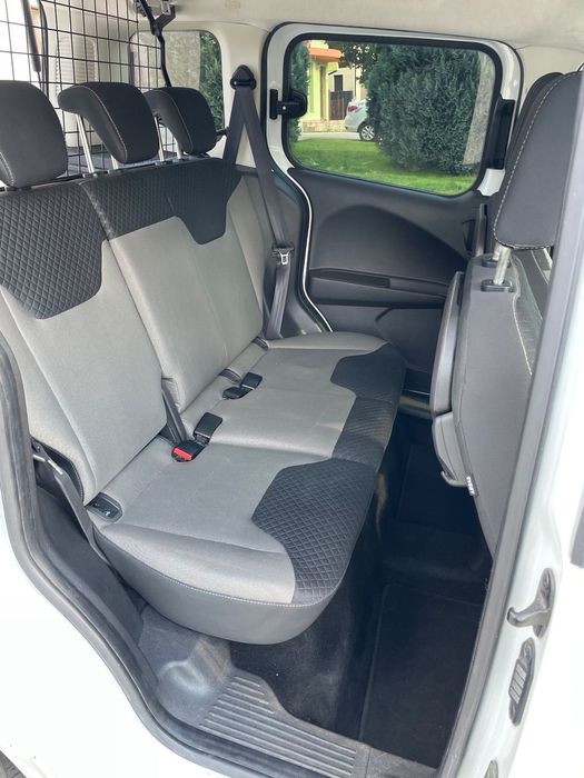 Ford Tourneo Courier Euro 6, motor 1.5 Diesel, stare perfecta