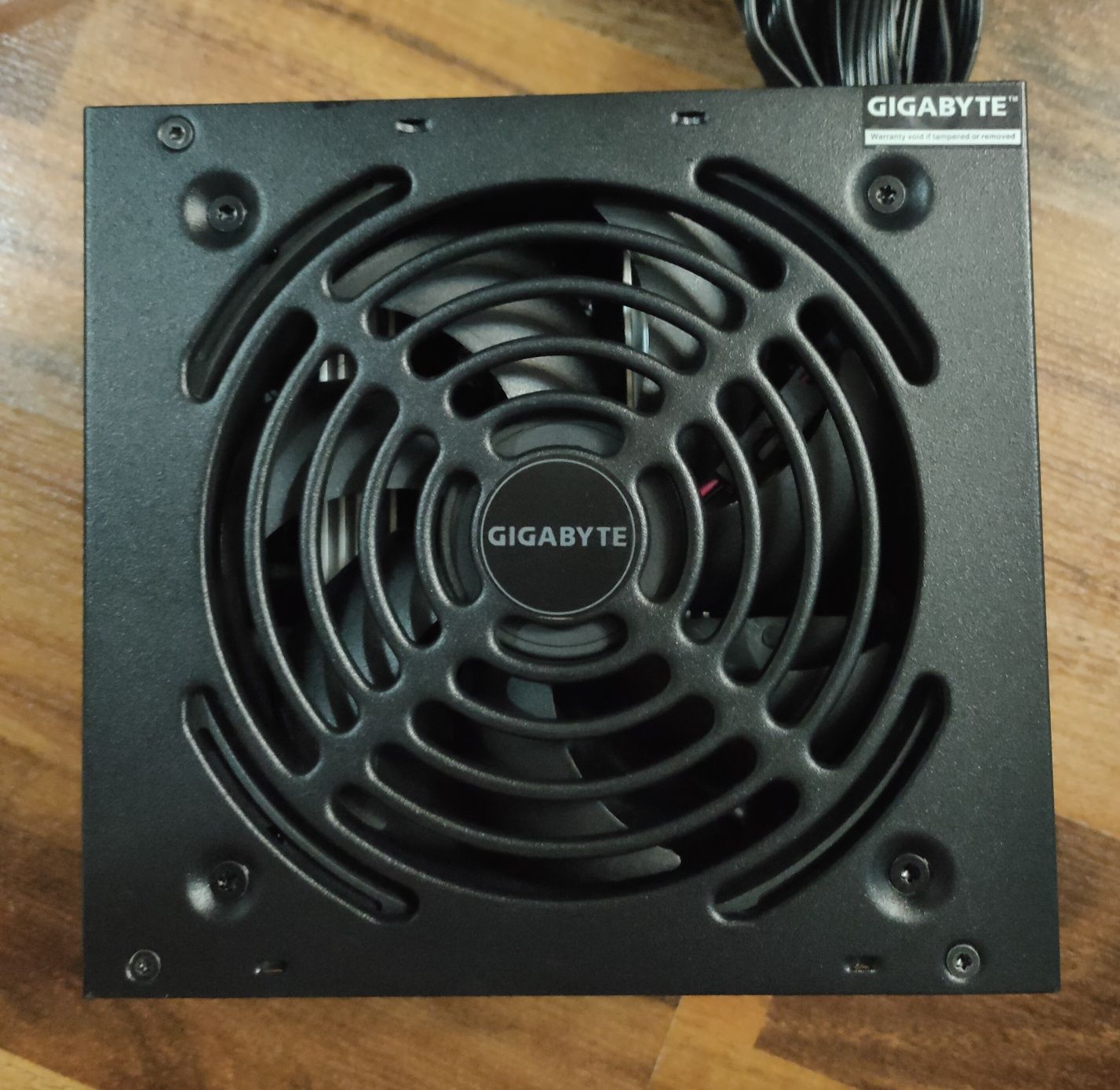 650w Gigabyte 80+Gold.Блок питания в идеале,как новый! С гарантией!