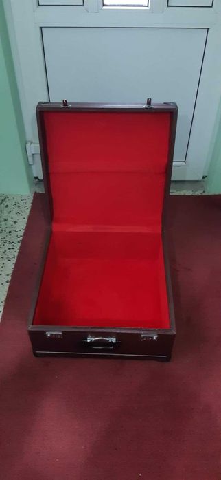 Vând acordeon Parrot 60 bași