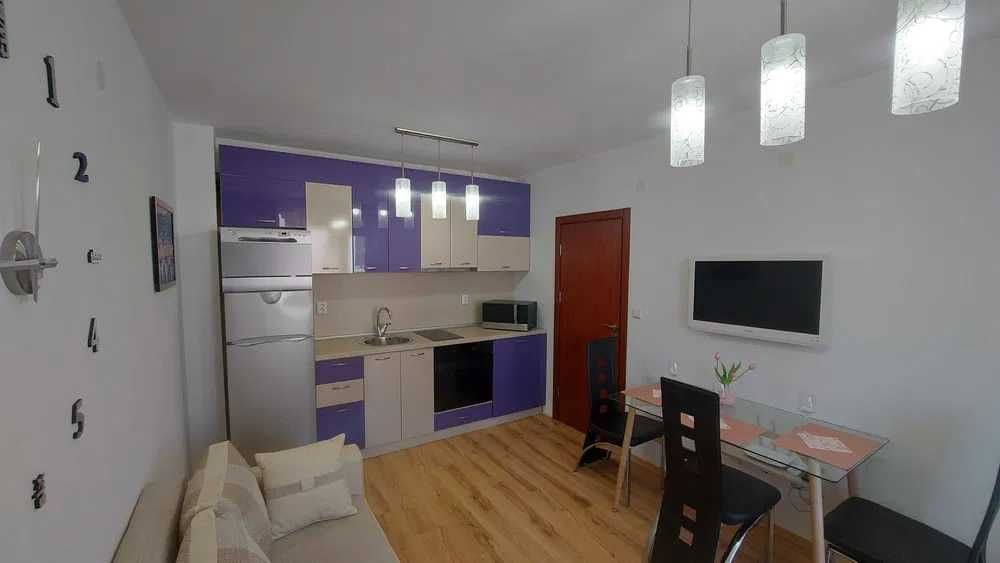 Дава се под наем Двустаен апартамент в Свети Влас - 50 кв.м за 300 € - Снимка #4