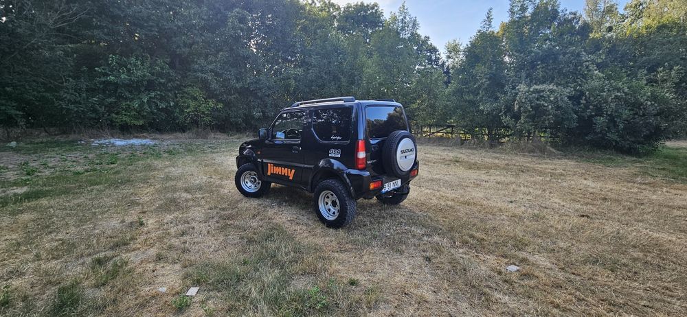 Suzuki Jimny 1.3 AC *

Masina se afla in