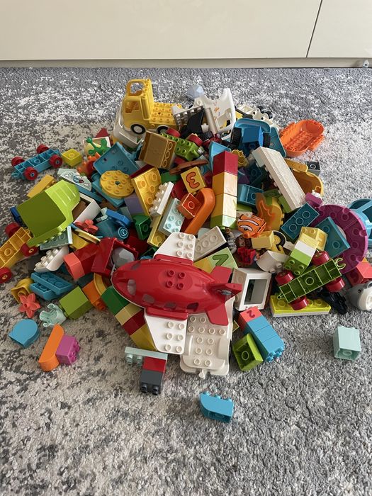 Vand lego duplo 5,4 kg , sunt diferite seturi complete