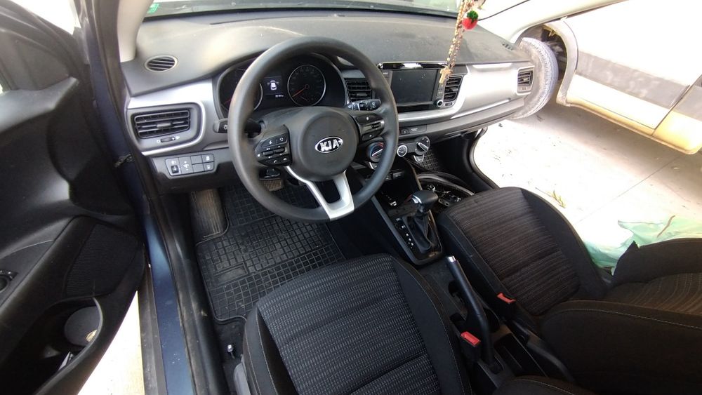 Киа Стоник  Kia Stonic