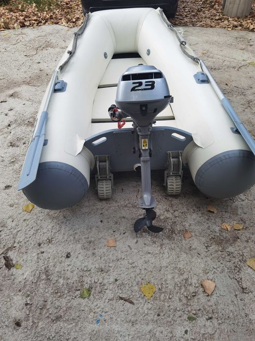Лодка марка/Sur Marine LT220/в комплект с двигател Honda BF2.3D