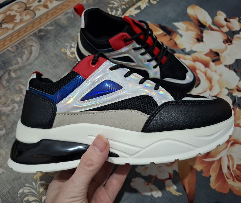 Кроссовка женский