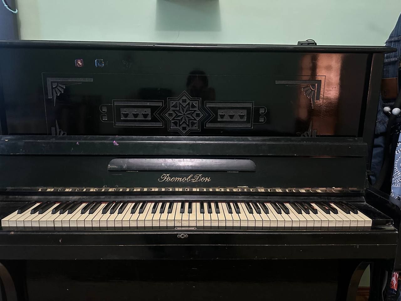 Продается пианино "РОСТОВ-ДОН" в хорошем состоянии