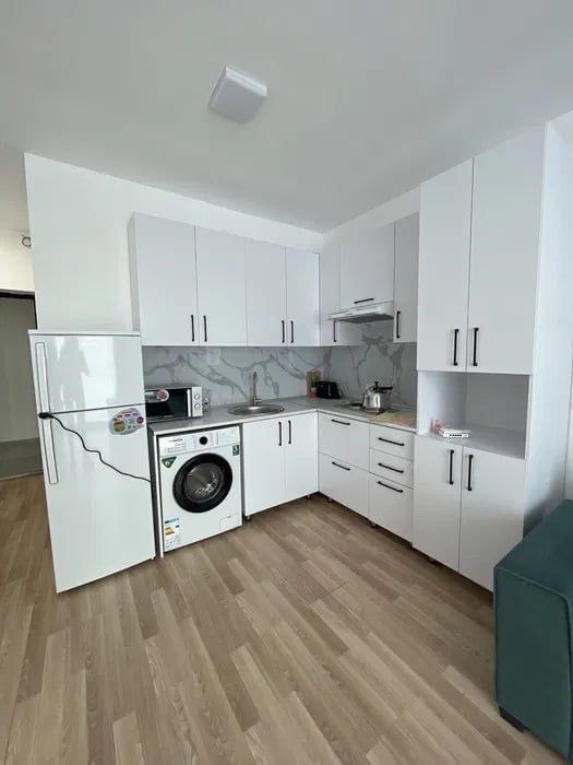 Одна комнатная квартира в ЖК Besh Chinor! Ор-р ул.Махтумкули