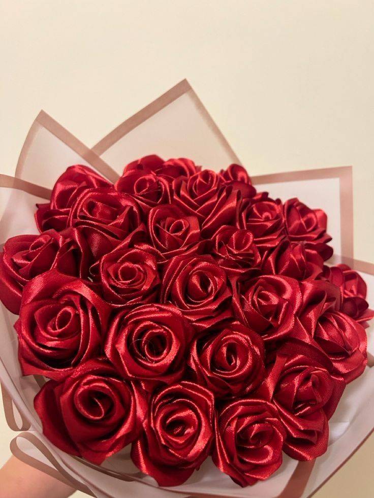 Букет из атласовых лент