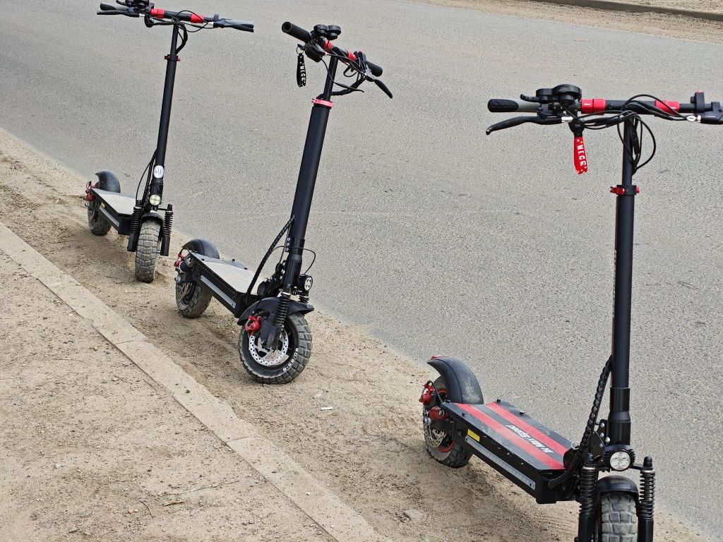 Продам kugo max speed 2025 с тюном минус разбита передняя фара ТОРГ!